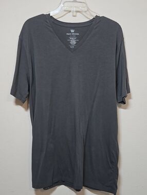 Mack Weldon Men’s Charcoal V-Neck T-Shirt